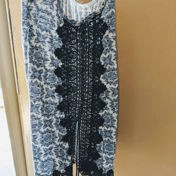 Tank top - Picture 2 of 3